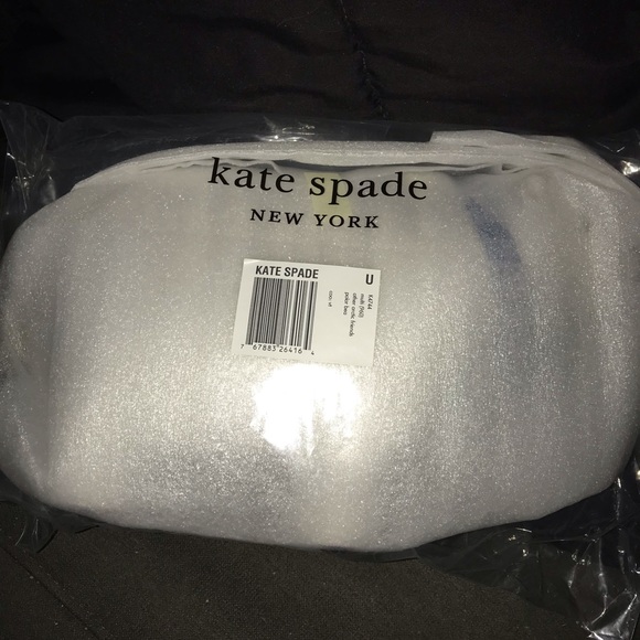 Kate Spade NWT Arctic Friends Polar Bear Crossbody - HOST PICK! 🏆 - Picture 5 of 7